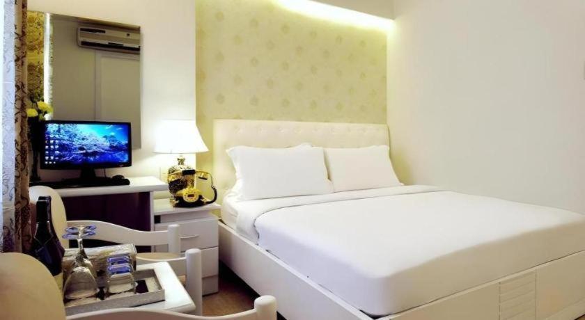 The White 1 3* Ho Chi Minh City