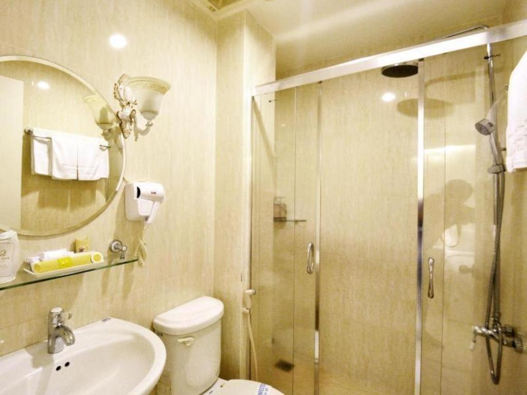 Hotel The White 1 Ho Chi Minh City